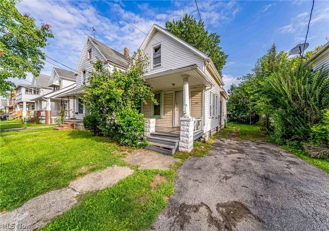 Photo 2 of Single family home for sale at 2908 Roanoke Ave, Cleveland, OH 44109 | MLS# 5241298 | Listing updated on 2026-09-11