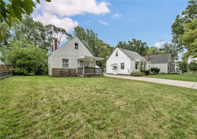 Photo 2 of Single family home for sale at 3943 Palm Ave, Lorain, OH 44055 | MLS# 5243920 | Listing updated on 2026-09-29