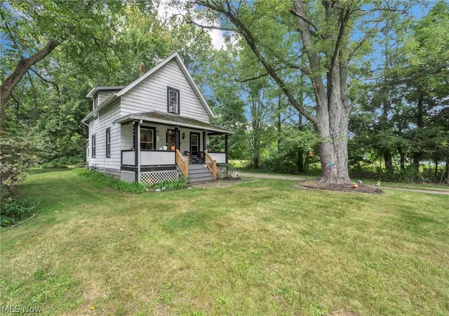 Photo 3 of Single family home for sale at 6628 Avon Belden Rd, North Ridgeville, OH 44039 | MLS# 5244147 | Listing updated on 2026-09-11