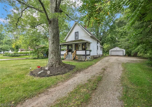 Photo 3 of Single family home for sale at 6628 Avon Belden Rd, North Ridgeville, OH 44039 | MLS# 5244147 | Listing updated on 2026-09-11
