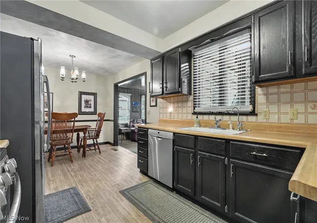 Photo 2 of Single family home for sale at 3061 Palmarie Dr, Youngstown, OH 44514 | MLS# 5243041 | Listing updated on 2026-09-14