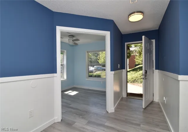 Photo 2 of Condo for sale at 200 Fox Holw Dr #100, Cleveland, OH 44124 | MLS# 5243234 | Listing updated on 2026-09-11