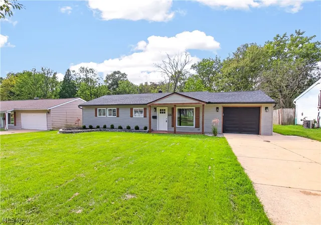 Photo 2 of Single family home for sale at 6242 Oxford Ct, Bedford, OH 44146 | MLS# 5243967 | Listing updated on 2026-09-21
