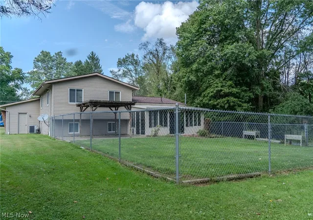 Photo 4 of Single family home for sale at 2848 Pressler Rd, Green, OH 44685 | MLS# 5244090 | Listing updated on 2026-09-11