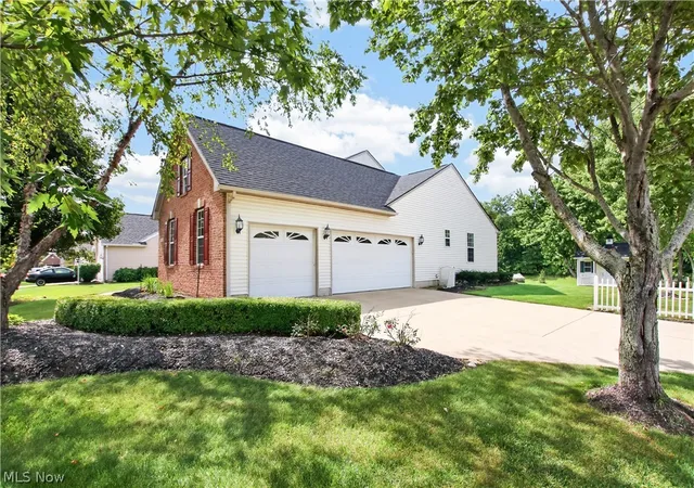Photo 2 of Sale Pending at 5166 Weatherstone Dr, North Ridgeville, OH 44039 | MLS# 5243209 | Listing updated on 2026-09-15