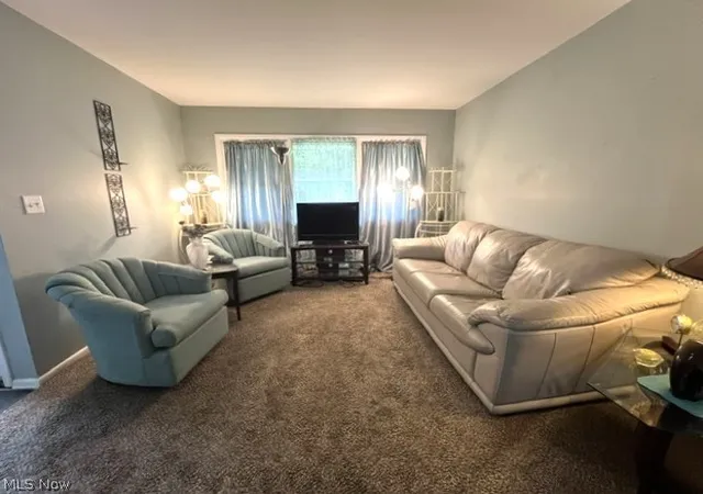 Photo 3 of Single family home for sale at 902 Warrington Rd, Akron, OH 44320 | MLS# 5243170 | Listing updated on 2026-09-30