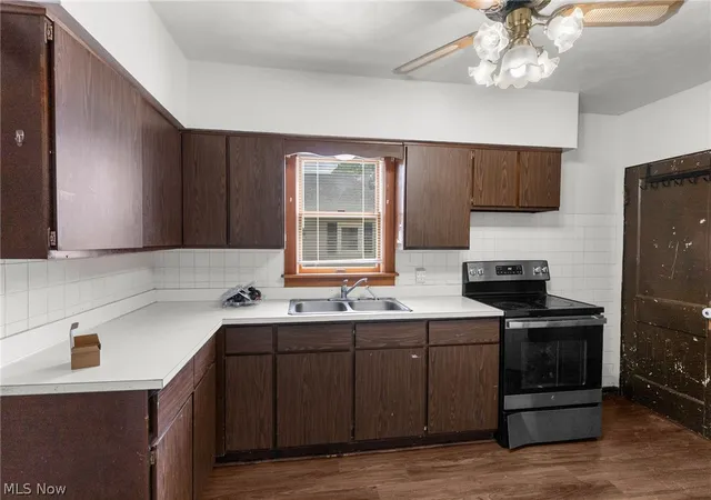 Photo 3 of Single family home for sale at 84 Prospect St, Struthers, OH 44471 | MLS# 5244210 | Listing updated on 2026-09-22