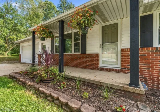 Photo 3 of Single family home for sale at 5220 Woodlynn St NE, East Canton, OH 44730 | MLS# 5244203 | Listing updated on 2026-09-29