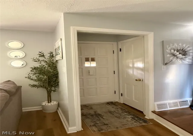 Photo 3 of Single family home for sale at 5522 Hollywood Ave, Maple Heights, OH 44137 | MLS# 5244182 | Listing updated on 2026-09-11