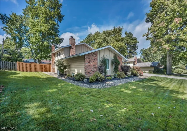 Photo 2 of Sale Pending at 7676 Trenton Trl, Middleburg Heights, OH 44130 | MLS# 5243805 | Listing updated on 2026-09-13