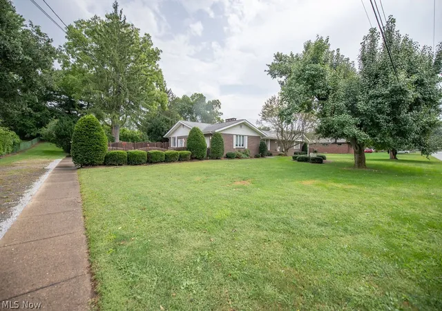 Photo 2 of Single family home for sale at 1779 Sunset Ln Se, New Philadelphia, OH 44663 | MLS# 5243175 | Listing updated on 2026-09-15