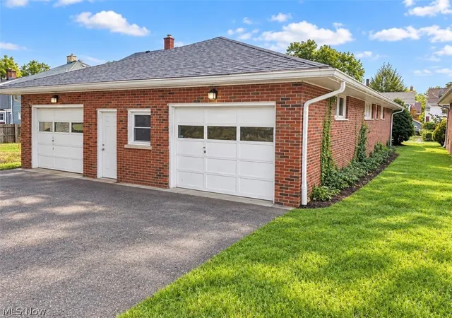 Photo 2 of Multi family home for sale at 1540 1542 Vassar Ave Nw, Canton, OH 44703 | MLS# 5240144 | Listing updated on 2026-09-11