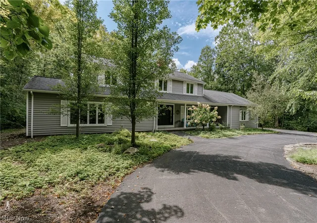 Photo 1 of Single family home for sale at 7850 Mayfield Rd, Gates Mills, OH 44040 | MLS# 5243719 | Listing updated on 2026-10-01