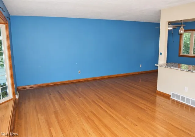Photo 3 of Sale Pending at 1815 Oaklawn Dr, Cleveland, OH 44134 | MLS# 5241780 | Listing updated on 2026-10-01