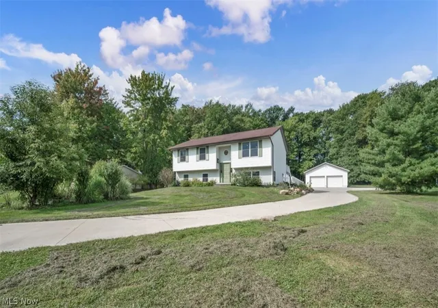 Photo 2 of Single family home for sale at 10142 Hillcrest Rd, Willoughby, OH 44094 | MLS# 5243143 | Listing updated on 2026-10-07