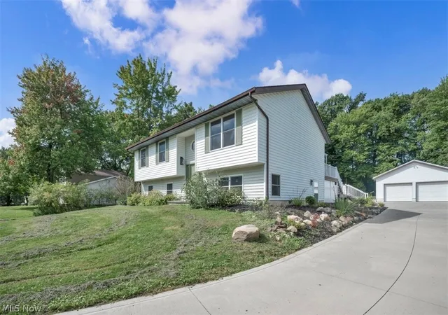 Photo 37 of Single family home for sale at 10142 Hillcrest Rd, Willoughby, OH 44094 | MLS# 5243143 | Listing updated on 2026-10-07