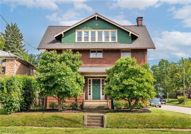 Photo 1 of Single family home for sale at 325 15th Street Nw, Canton, OH 44703 | MLS# 5243540 | Listing updated on 2026-09-20