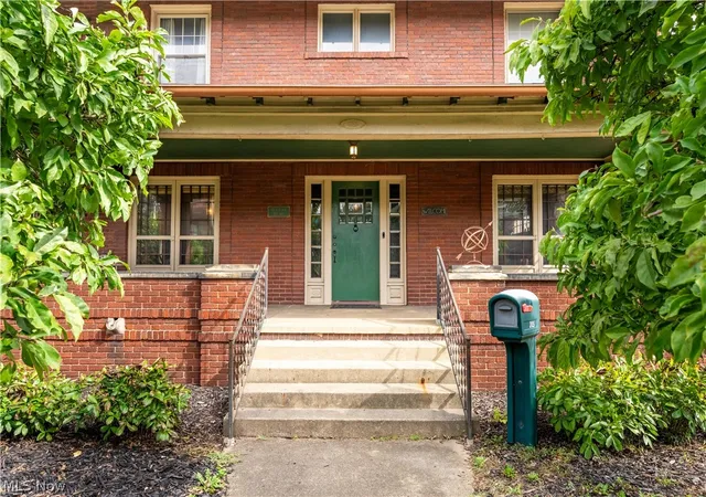 Photo 3 of Single family home for sale at 325 15th Street Nw, Canton, OH 44703 | MLS# 5243540 | Listing updated on 2026-09-20
