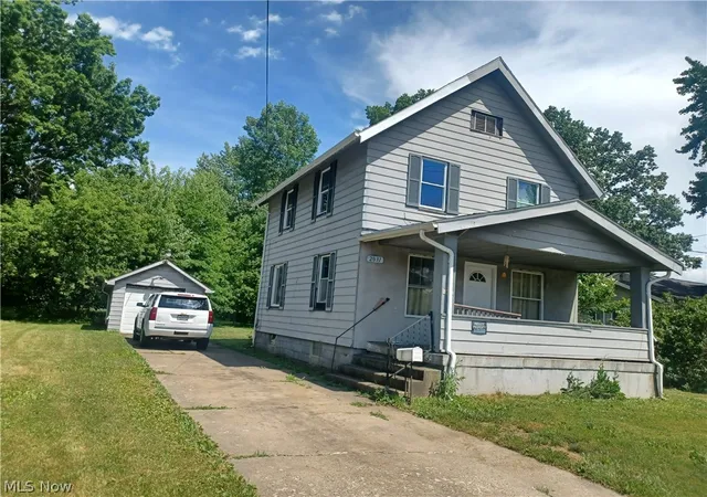 Photo 1 of Single family home for sale at 2031 Willard Ave Se, Warren, OH 44484 | MLS# 5244022 | Listing updated on 2026-09-11