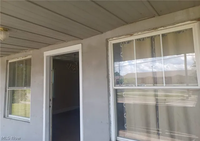 Photo 2 of Single family home for sale at 2031 Willard Ave Se, Warren, OH 44484 | MLS# 5244022 | Listing updated on 2026-09-11