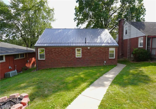 Photo 2 of Single family home for sale at 505 23 Street NW, Canton, OH 44709 | MLS# 5243889 | Listing updated on 2026-09-11