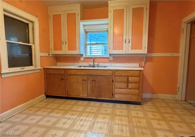 Photo 3 of Single family home for sale at 1057 Mozina Dr, Cleveland, OH 44119 | MLS# 5244205 | Listing updated on 2026-09-17