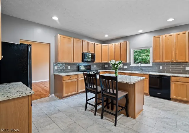 Photo 3 of Sale Pending at 4754 Belmont Dr, Avon, OH 44011 | MLS# 5242951 | Listing updated on 2026-09-14