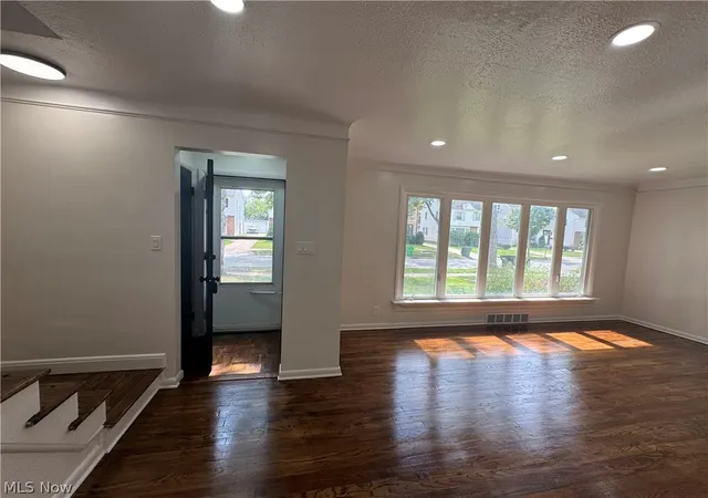 Photo 2 of Single family home for sale at 4029 Hinsdale Rd, Cleveland, OH 44121 | MLS# 5244254 | Listing updated on 2026-09-11