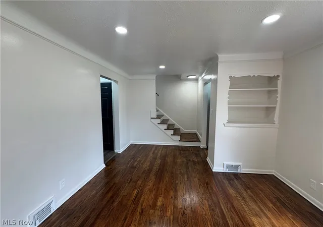 Photo 3 of Single family home for sale at 4029 Hinsdale Rd, Cleveland, OH 44121 | MLS# 5244254 | Listing updated on 2026-09-11