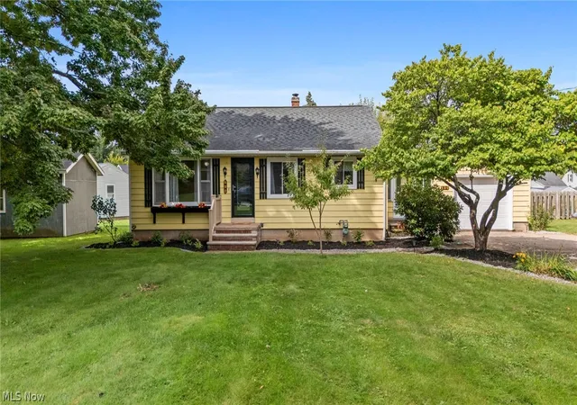 Photo 1 of Sale Pending at 690 Autumn Dr, Amherst, OH 44001 | MLS# 5243680 | Listing updated on 2026-09-13