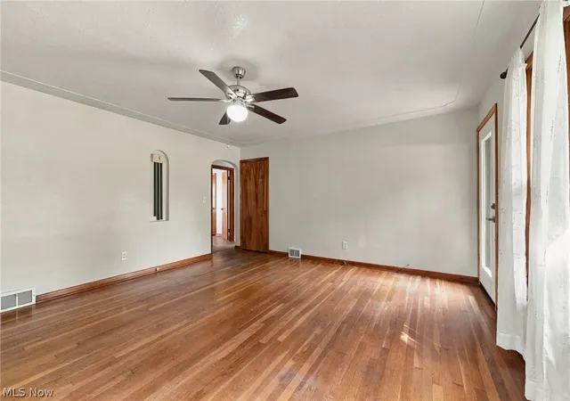 Photo 4 of Sale Pending at 690 Autumn Dr, Amherst, OH 44001 | MLS# 5243680 | Listing updated on 2026-09-13