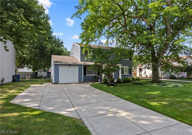 Photo 2 of Single family home for sale at 24231 Fairlawn Dr, North Olmsted, OH 44070 | MLS# 5244111 | Listing updated on 2026-10-01