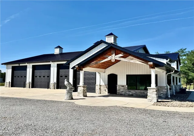 Single family home for sale at 1180 N County Line Rd, Geneva, OH 44041 | MLS# 5242809