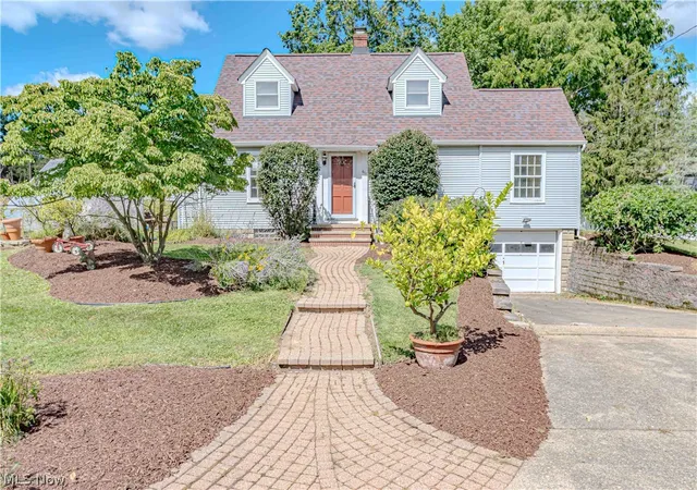 Photo 1 of Sale Pending at 611 Weymouth Rd, Medina, OH 44256 | MLS# 5243993 | Listing updated on 2026-09-13