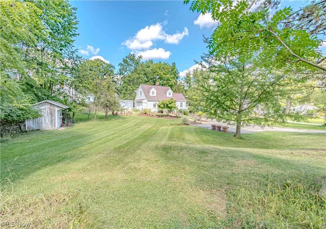 Photo 3 of Sale Pending at 611 Weymouth Rd, Medina, OH 44256 | MLS# 5243993 | Listing updated on 2026-09-13