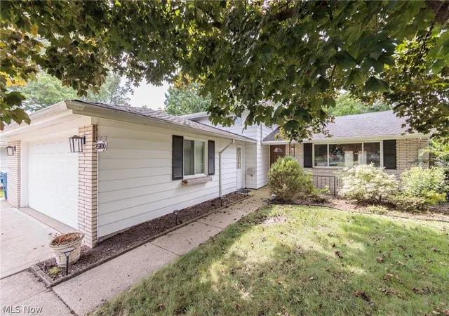 Photo 2 of Sale Pending at 25100 Arlington Ln, North Olmsted, OH 44070 | MLS# 5243925 | Listing updated on 2026-09-30