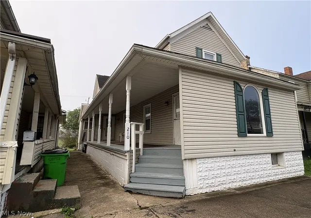 Photo 1 of Single family home for sale at 210 W 3rd Street, Uhrichsville, OH 44683 | MLS# 5244234 | Listing updated on 2026-10-01