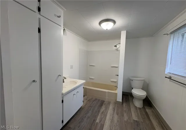 Photo 4 of Single family home for sale at 210 W 3rd Street, Uhrichsville, OH 44683 | MLS# 5244234 | Listing updated on 2026-10-01