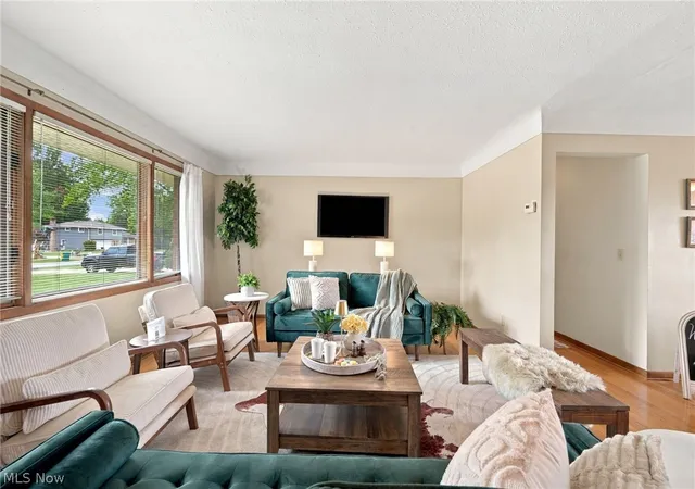 Photo 3 of Sale Pending at 3397 Lotus Ln, Seven Hills, OH 44131 | MLS# 5244340 | Listing updated on 2026-09-15