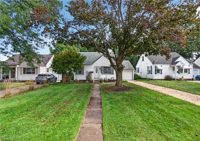 Photo 1 of Single family home for sale at 1308 Manor Ave Sw, Canton, OH 44710 | MLS# 5244041 | Listing updated on 2026-09-17