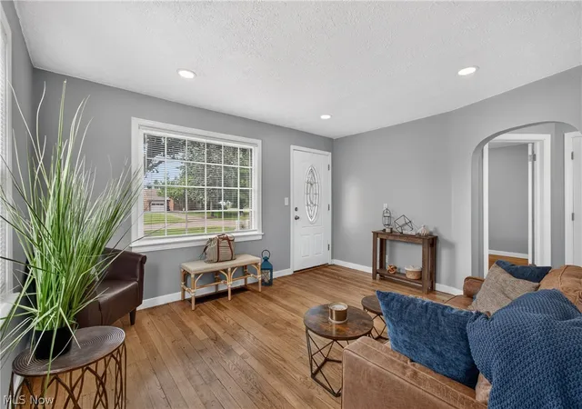 Photo 3 of Single family home for sale at 1308 Manor Ave SW, Canton, OH 44710 | MLS# 5244041 | Listing updated on 2026-09-17