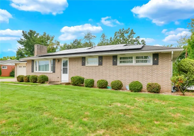 Photo 3 of Single family home for sale at 1351 Maple Hts Ln, Coshocton, OH 43812 | MLS# 5243225 | Listing updated on 2026-09-18