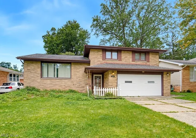 Photo 2 of Single family home for sale at 2207 Oaklawn Dr, Cleveland, OH 44134 | MLS# 5244017 | Listing updated on 2026-09-17