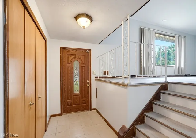 Photo 3 of Single family home for sale at 2207 Oaklawn Dr, Cleveland, OH 44134 | MLS# 5244017 | Listing updated on 2026-09-17