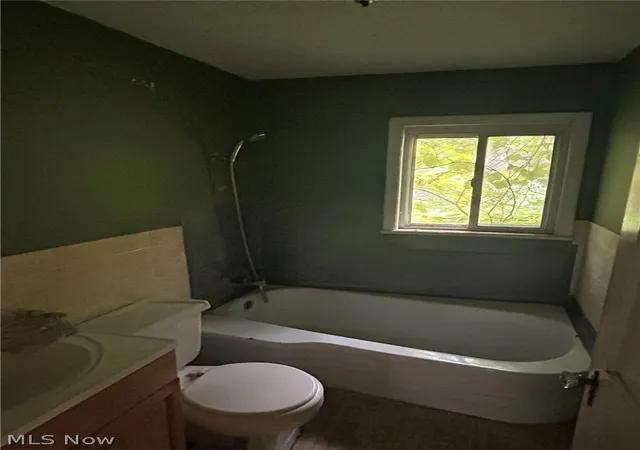 Photo 12 of Single family home for sale at 11038 White Ave, Elyria, OH 44035 | MLS# 5240939 | Listing updated on 2026-09-12