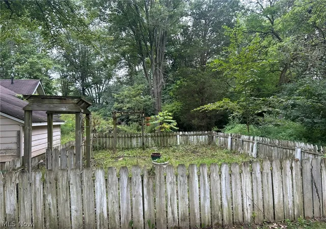 Photo 4 of Single family home for sale at 11038 White Ave, Elyria, OH 44035 | MLS# 5240939 | Listing updated on 2026-09-12