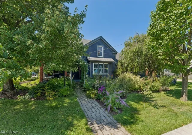 Photo 1 of Single family home for sale at 333 High St, Berea, OH 44017 | MLS# 5244245 | Listing updated on 2026-09-12