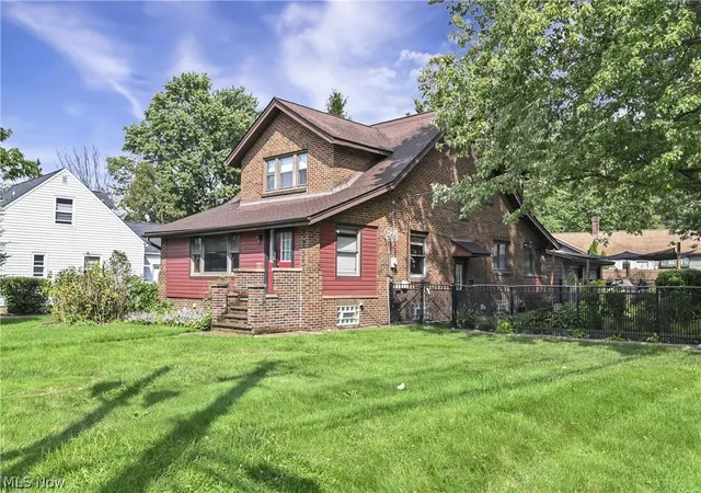 Single family home for sale at 5733 Brecksville Rd, Independence, OH 44131 | MLS# 5244326