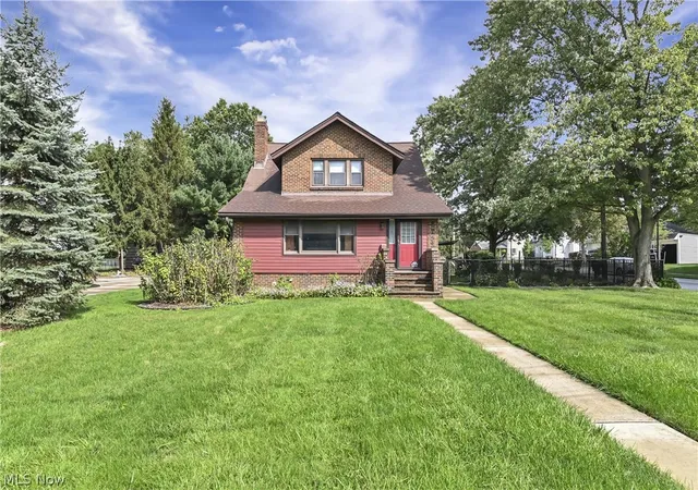 Photo 2 of Single family home for sale at 5733 Brecksville Rd, Independence, OH 44131 | MLS# 5244326 | Listing updated on 2026-09-12