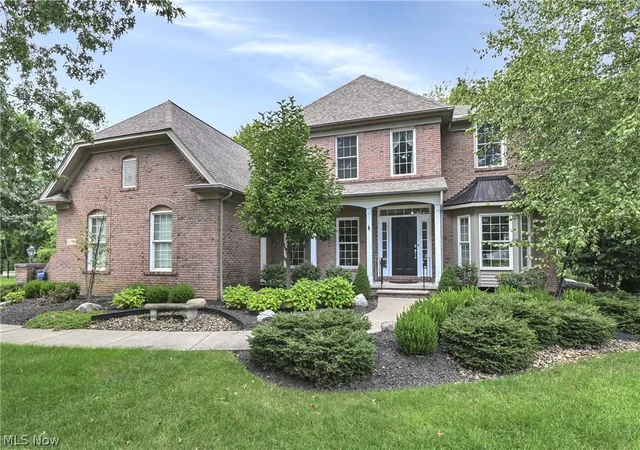 Single family home for sale at 32249 Hawthorne Ct, Avon Lake, OH 44012 | MLS# 5243049